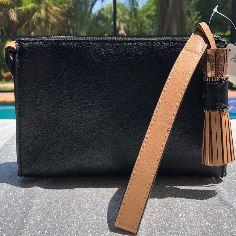 Large Pebbled Leather Clutch/Wristlet Purse, Bag - Picture 4 of 7